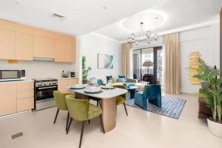 2BR Burj Khalifa View in Dubai with Beach Access - 3