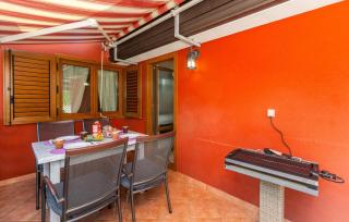 Stunning Apartment In Nova Vas - Nova Vas - 4