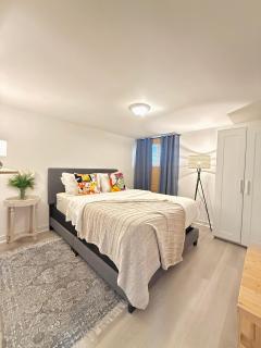 Modern 2BR Steps from Downtown - Gatineau - 0