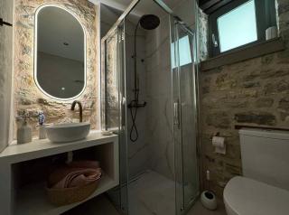 Χελιδόνα - Helidona - 1