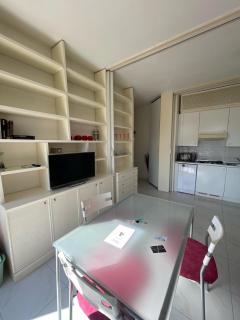3V UGO WHIT POOL apartment Bardolino - 2