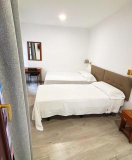 Habitaciones triple familiar HOTEL LAUAXETA - Mungia - 8