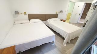 Habitaciones triple familiar HOTEL LAUAXETA - Mungia - 0