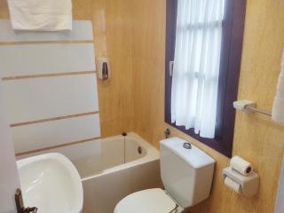 Habitaciones triple familiar HOTEL LAUAXETA - Mungia - 2