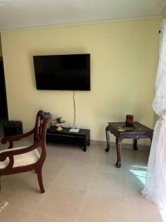 Elegant Escape Apartment - 8