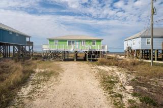 Saltaire - PET FRIENDLY! Amazing wrap around porch - steps from the bay and a short walk to the gulf home - Dauphin Island - 0