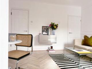 Modern Terrace home - 2 bedroom - University Hospital City Centre - 6