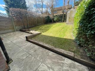 Stylish 3-Bed Home with Private Driveway & 5 Mins to Milton Keynes Central - Milton Keynes - 8