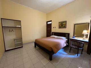 Ma Maison Guest House - Yogyakarta - 1