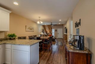 3BR WALK-IN with Loft - Pool - Lake Access - FREE TICKETS INCLUDED - RH230B - 5