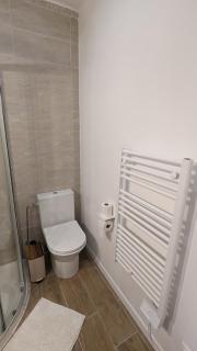 Studio cosy neuf calme -Parking Terrasse privée Piscine 5mn Gare TGV Aix et ZA Aix la Duranne 15 mn Aéroport Marseille - Cabriès - 1