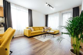 Apartment Rezidencia Severná, 24hr Self Check-in, 2 Bedrooms, Free Garage Private Parking, Balcony, 5-minute walk to City Centre - Banská Bystrica - 7