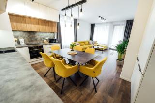 Apartment Rezidencia Severná, 24hr Self Check-in, 2 Bedrooms, Free Garage Private Parking, Balcony, 5-minute walk to City Centre - Banská Bystrica - 6