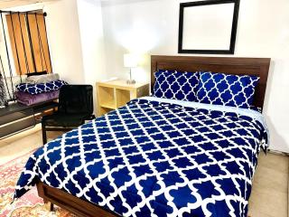 PRIVATE 2 BR Apt with PRIVATE Backyard in LIC !!! - - 9