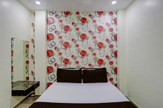 Hotel O P S - Itwāri - 5