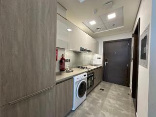 Studio Apartment in Dubai South - 3
