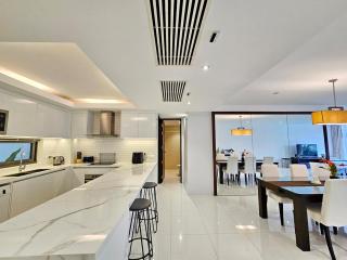 Stylish 2 Bedroom Apartment with pool access in Surin - Ban Lum Fuang - 6