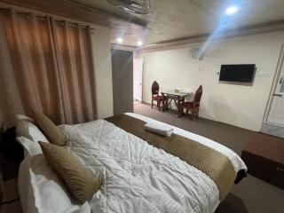 Hezzah Cottage - Srinagar - 9