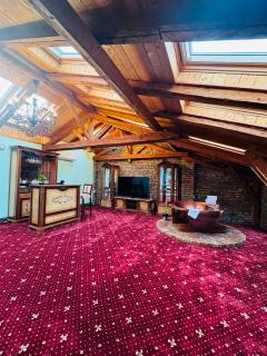 JMR Splendor - Private Sauna & Bathtub Suites - 9