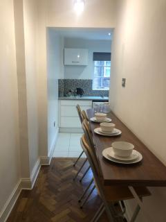 Luxury, one-bedroom street property central London - 2