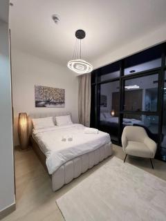 Luxury Relaxing Stay Near Dubai Downtown - 8