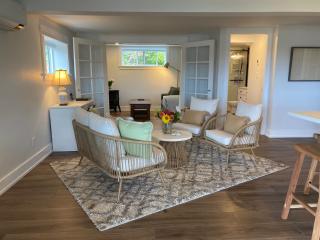 Ladysmith Harbour View House - 5