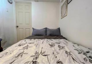 Independent Private Suite, Free Parking and High-Speed Wi-Fi - Montreal - 5