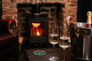 Bronte's Rest - Detached Elegant Cottage in Historic Old Town with Garden - Scarborough - 6