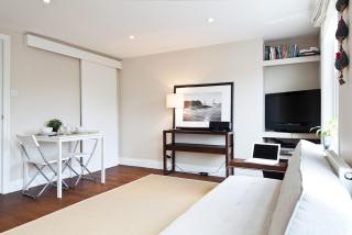 1 Bedroom Apartment w Terrace - London - 7
