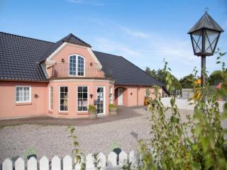 Spacious Holiday Cabin in Græsted - Græsted - 3
