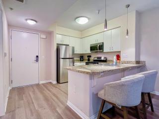Cozy Studio near Los Angeles Museum of Art - 4