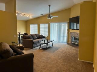 Walking Distance to Stagecoach - Indio - 9