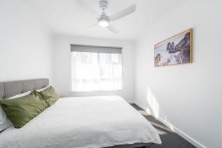 Nth Central 4BR Reno w WiFi - Shepparton - 3