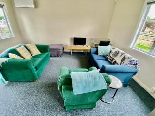 Whole house, Amohau St opposite Trade Central - 3 Bedrooms, Sleeps up to 6, 5 beds, wheel chair friendly - Rotorua - 8