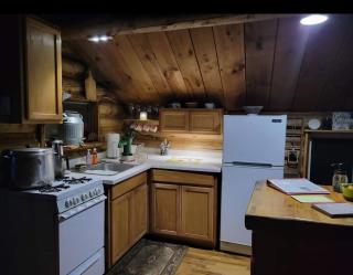 Colby's Cabin RUSTIC Off Grid Wilderness Retreat - - 4