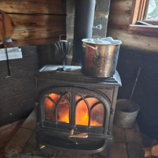 Colby's Cabin RUSTIC Off Grid Wilderness Retreat - - 8