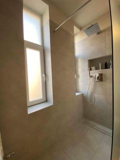 Cozy and Renovated Apartment in the Heart of the City - Stettin - 2