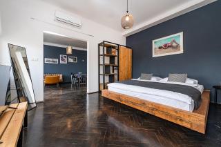 Top Floor Industrial Apartment with a River View - Prague - 0