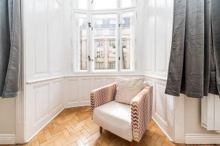 Airy Stunning Apt with Terrace and Free Garage - Prague - 3