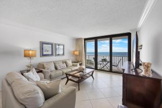Eye-catching beachfront condo with pool and nice views - 7