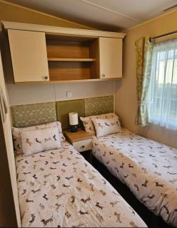 Cosy Caravan With Decking At Golden Anchor Holiday Park In Skegness Ref 25055Bm - Chapel Saint Leonards - 5