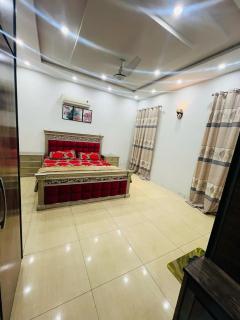 SAKOON stays in Faisalabad - Faisalabad - 0