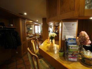 Hotel Gasthof Bären - Weingarten - 5