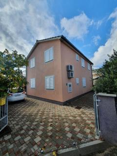 Apartments with a parking space Tribunj, Vodice - 23680 - Tribunj - 1