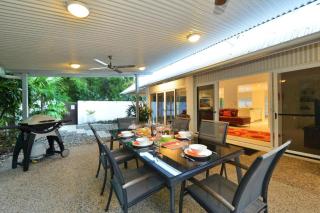 Serenity Villa with heated POOL & Beach access - Port Douglas - 1