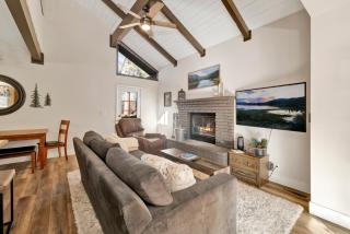 Bear Paws and Rest Retreat Moonridge Modern Chalet w/ Games - Big Bear Lake - 0