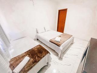 Apê com Vista mar, 2 quartos sendo 1 suíte (ambos com ar condicionado), internet privativa 300MBPS, no Residencial Lumar, condominio com piscina e área gourmet, próximo às melhores barracas da praia de Taperapuã. - Porto Seguro - 4