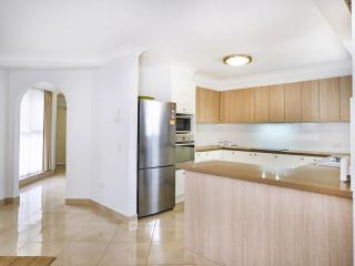Spacious Beachside 2-bed 2-bath Apartment - 1