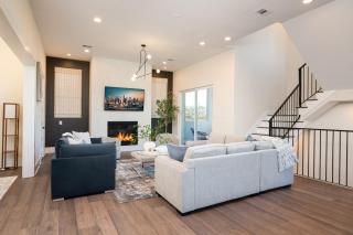 Modern Luxury in Prime Houston - Walkable to Everything - Rooftop - 3200 sq - Houston - 8