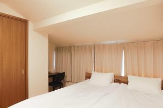 地元の人々のように暮らす,大阪中心部,畳とモダンベッド,抜群の立地条件で家族や友人との旅行に最適です - 0